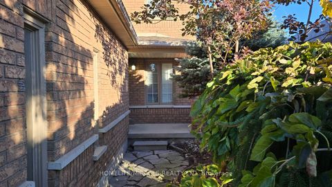 Photo 1 at 12 Gore Drive, Ardagh, Barrie