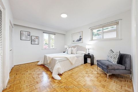 Photo 12 at 5 Landfair Crescent, Woburn, Toronto