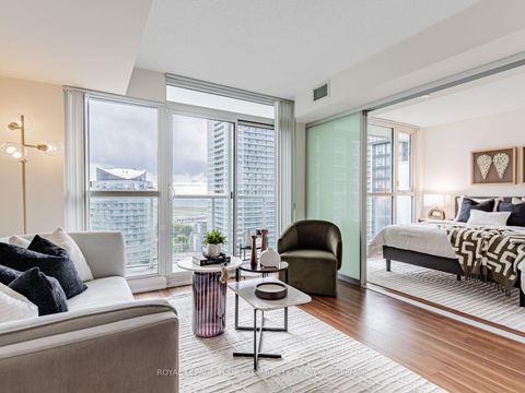 Photo 1 at 3002 - 85 Queens Wharf Road, Waterfront Communities C1, Toronto