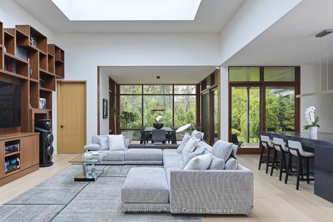 Photo 4 at 116 Chartwell Road, OO Old Oakville, Oakville