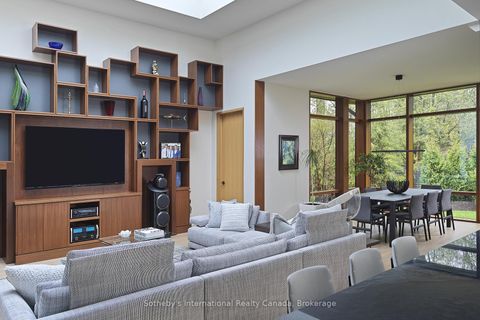 Photo 5 at 116 Chartwell Road, OO Old Oakville, Oakville