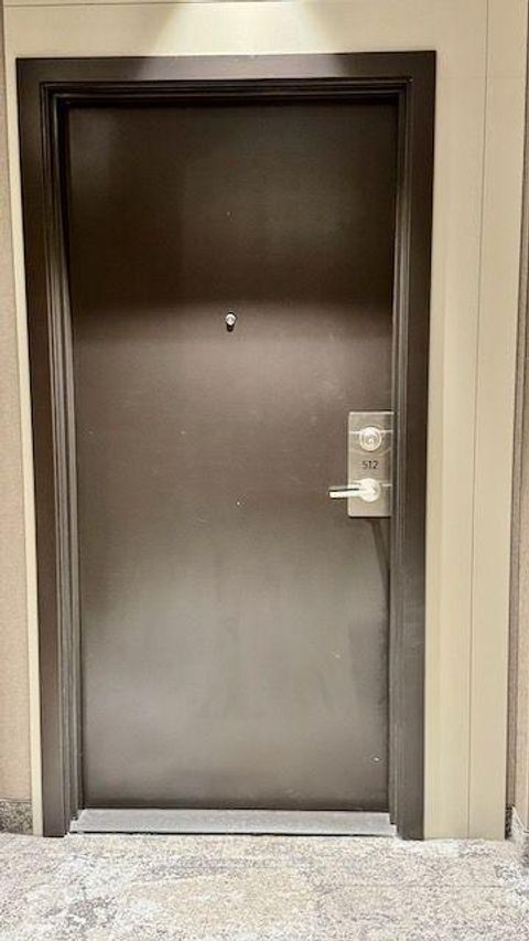 Photo 2 at #512 - 38 Honeycrisp Crescent N, Vaughan Corporate Centre, Vaughan