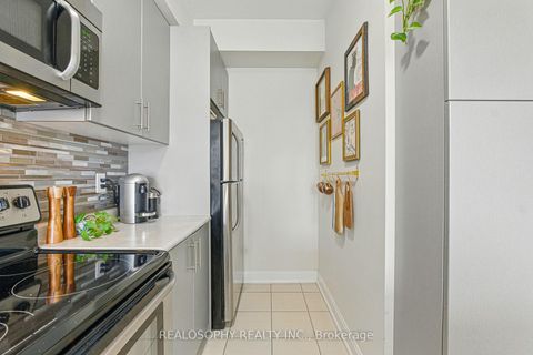 Photo 11 at 304 - 2333 Sawgrass Drive, RO River Oaks, Oakville