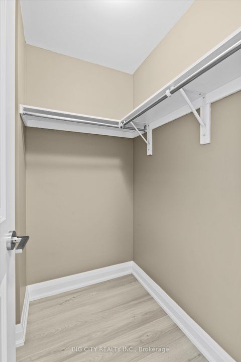 Photo 12 at 2210 - 7890 Bathurst Street, Beverley Glen, Vaughan