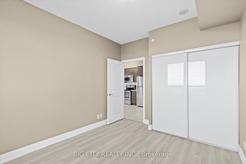 Photo 15 at 2210 - 7890 Bathurst Street, Beverley Glen, Vaughan