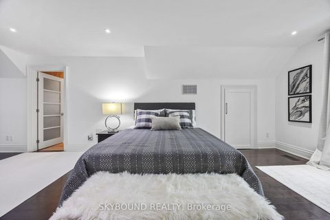 Photo 36 at 20 Fairview Boulevard, North Riverdale, Toronto