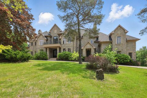 Photo 1 at 443 Dearbourne Avenue, King City, King