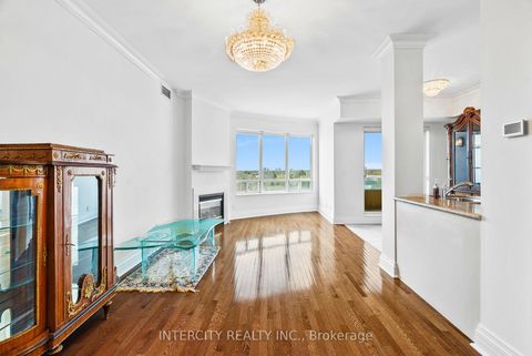 Photo 7 at 607 - 1 Cordoba Drive, Lakeview Estates, Vaughan