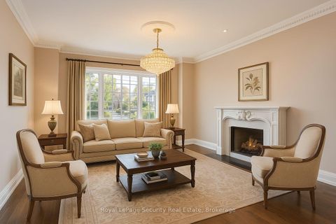 Photo 4 at 138 Elgin Mills Road W, Westbrook, Richmond Hill