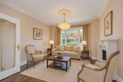 Photo 6 at 138 Elgin Mills Road W, Westbrook, Richmond Hill