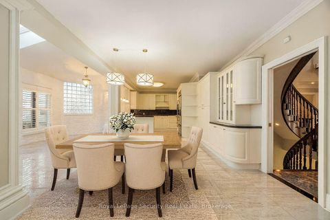 Photo 11 at 138 Elgin Mills Road W, Westbrook, Richmond Hill