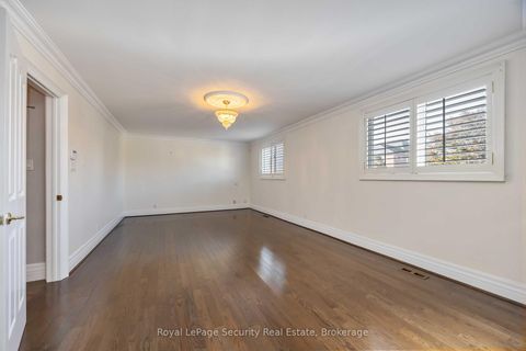 Photo 22 at 138 Elgin Mills Road W, Westbrook, Richmond Hill