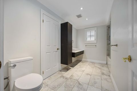 Photo 34 at 138 Elgin Mills Road W, Westbrook, Richmond Hill