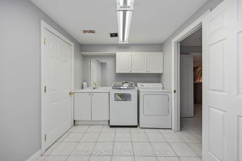 Photo 37 at 138 Elgin Mills Road W, Westbrook, Richmond Hill