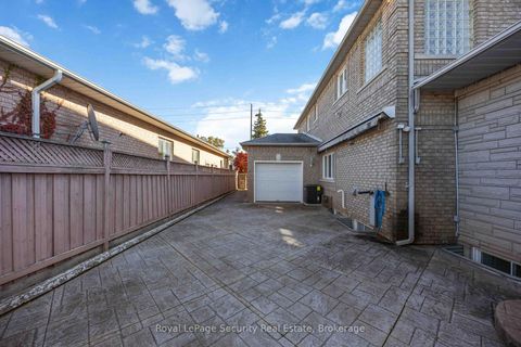 Photo 44 at 138 Elgin Mills Road W, Westbrook, Richmond Hill