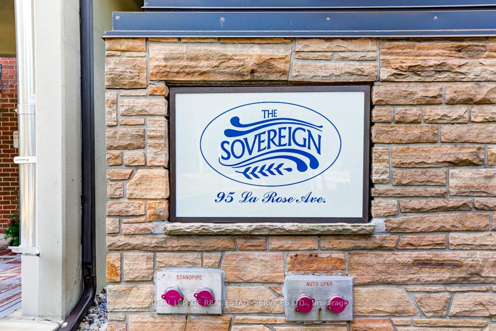 704 - 95 La Rose Avenue, Humber Heights, Toronto photo 5