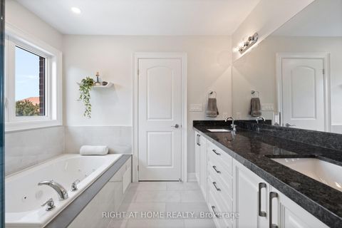 Photo 19 at 20b Leafield Street, L'Amoreaux, Toronto