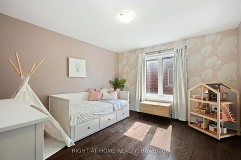 Photo 20 at 20b Leafield Street, L'Amoreaux, Toronto