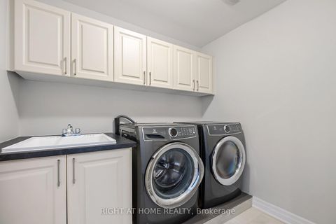 Photo 28 at 20b Leafield Street, L'Amoreaux, Toronto