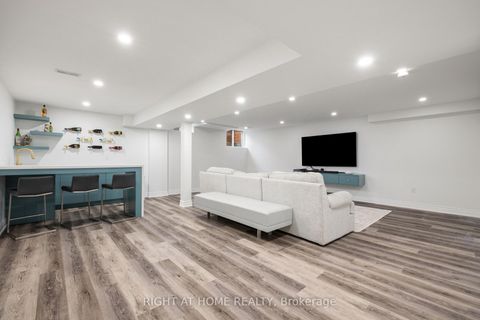 Photo 36 at 20b Leafield Street, L'Amoreaux, Toronto