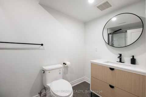 Photo 37 at 20b Leafield Street, L'Amoreaux, Toronto