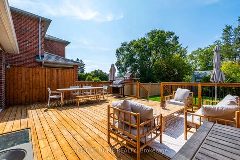 Photo 39 at 20b Leafield Street, L'Amoreaux, Toronto