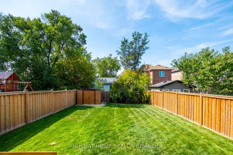 Photo 41 at 20b Leafield Street, L'Amoreaux, Toronto