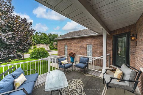 Photo 1 at 95 Crompton Drive, Little Lake, Barrie