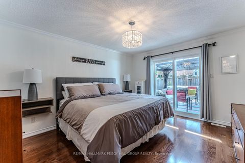 Photo 6 at 95 Crompton Drive, Little Lake, Barrie