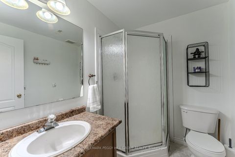 Photo 15 at 95 Crompton Drive, Little Lake, Barrie