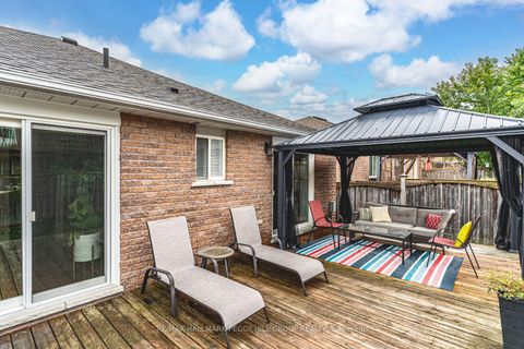 Photo 16 at 95 Crompton Drive, Little Lake, Barrie