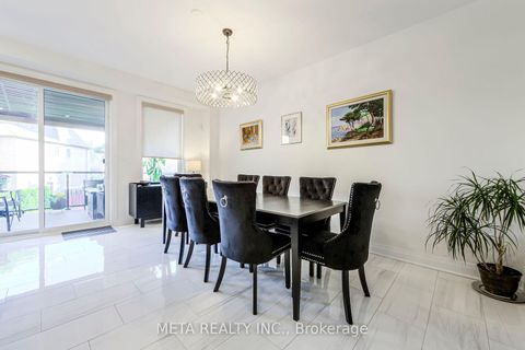 Photo 8 at 23 Hollyhock Court, Don Mills, Toronto