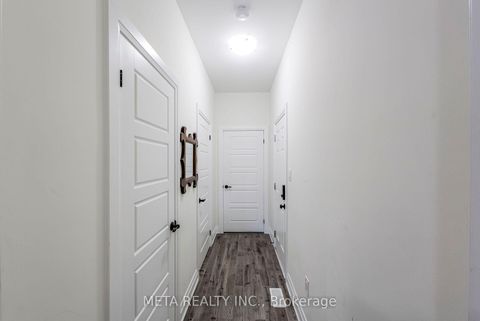 Photo 32 at 23 Hollyhock Court, Don Mills, Toronto