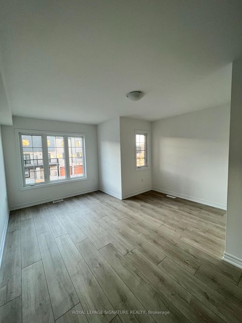 Photo 2 at 36 Wagon Lane, Rural Barrie Southeast, Barrie