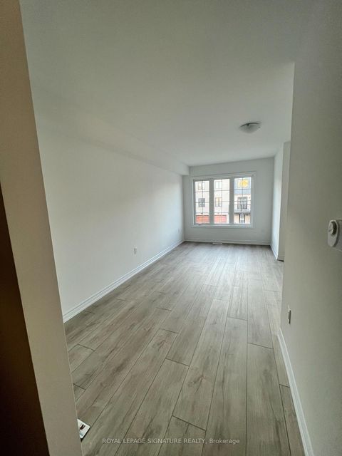 Photo 3 at 36 Wagon Lane, Rural Barrie Southeast, Barrie