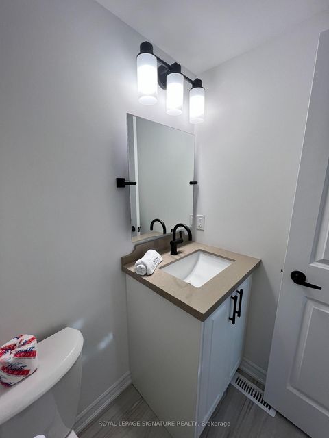 Photo 7 at 36 Wagon Lane, Rural Barrie Southeast, Barrie