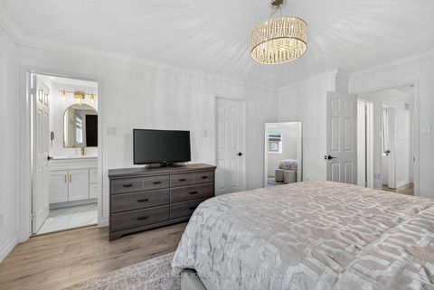 Photo 6 at 241 Coleridge Drive, Summerhill Estates, Newmarket