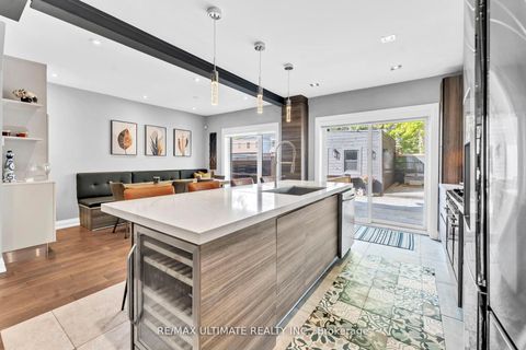 Photo 10 at 10 Oakdene Crescent, Danforth, Toronto