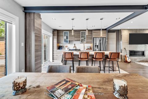 Photo 12 at 10 Oakdene Crescent, Danforth, Toronto