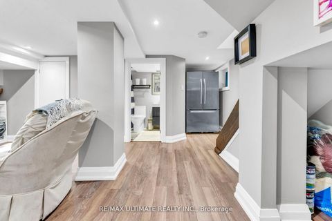 Photo 32 at 10 Oakdene Crescent, Danforth, Toronto