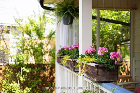 Photo 27 at 9 Elmer Avenue, The Beaches, Toronto