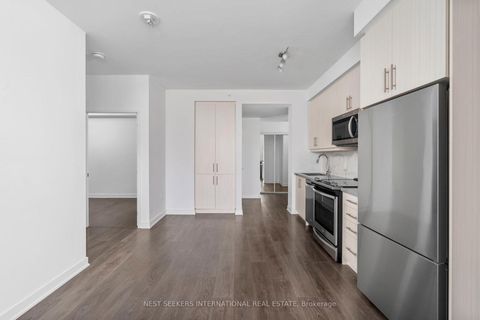 Photo 6 at 303 - 85 Oneida Crescent, Langstaff, Richmond Hill