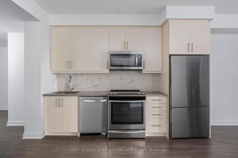 Photo 8 at 303 - 85 Oneida Crescent, Langstaff, Richmond Hill