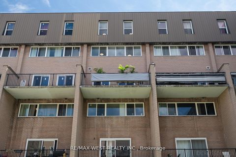 Photo 2 at 236 - 165 Cherokee Boulevard N, Pleasant View, Toronto
