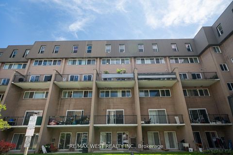 Photo 3 at 236 - 165 Cherokee Boulevard N, Pleasant View, Toronto