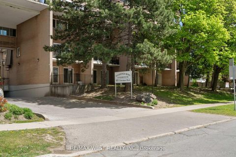 Photo 4 at 236 - 165 Cherokee Boulevard N, Pleasant View, Toronto