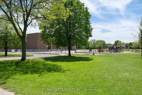 Photo 6 at 236 - 165 Cherokee Boulevard N, Pleasant View, Toronto