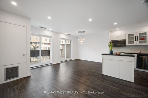 Photo 8 at 236 - 165 Cherokee Boulevard N, Pleasant View, Toronto