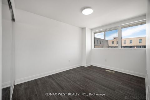 Photo 16 at 236 - 165 Cherokee Boulevard N, Pleasant View, Toronto