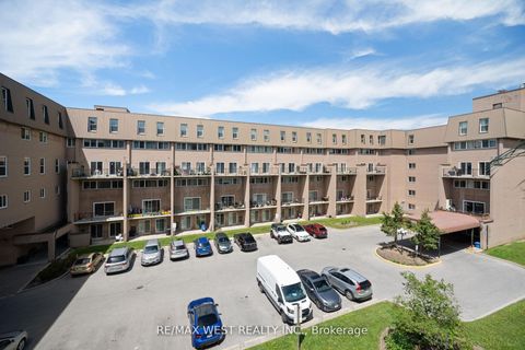 Photo 31 at 236 - 165 Cherokee Boulevard N, Pleasant View, Toronto
